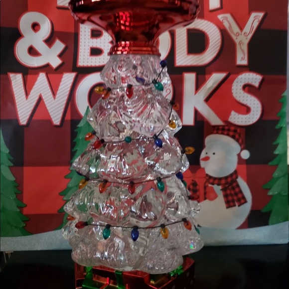 CHRISTMAS TREE WATER GLOBE PEDESTAL
3-Wick Candle Holder - Picture 6 of 14